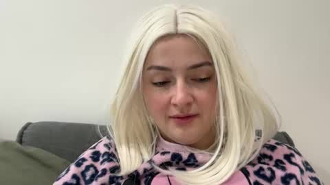 emily_morning_dew online show from 11/21/25, 09:52