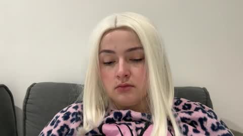 emily_morning_dew online show from 11/22/25, 06:23