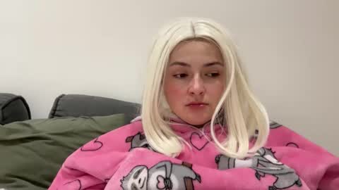 emily_morning_dew online show from 11/27/25, 09:39