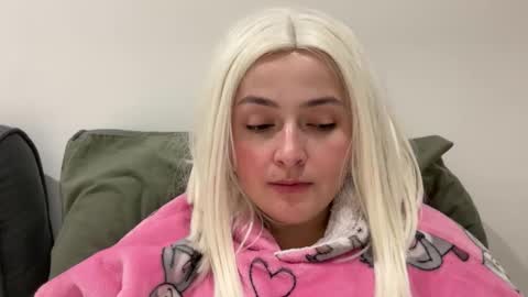 emily_morning_dew online show from 11/29/25, 07:28