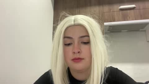 emily_morning_dew online show from 12/14/25, 09:25