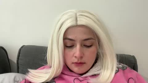 emily_morning_dew online show from 01/15/26, 12:32