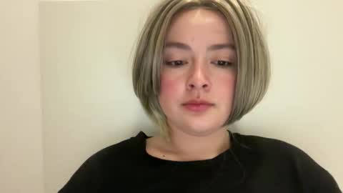 emily_morning_dew online show from 04/26/26, 03:59