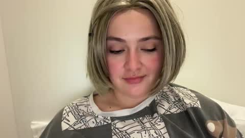 emily_morning_dew online show from 05/04/26, 06:04