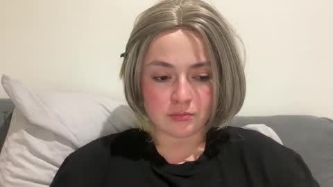 emily_morning_dew online show from 05/11/26, 06:49