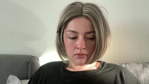 emily_morning_dew online show from 05/15/26, 04:08