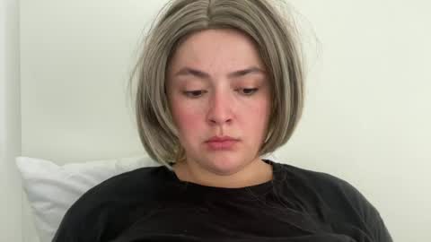Snapshot of emily_morning_dew chatting on 06/22/26, 06:54 emily_morning_dew online show from 06/22/26, 06:54
