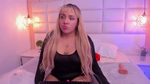 Snapshot of emily_mouns chatting on 12/03/25, 12:51 Emily online show from 12/03/25, 12:51