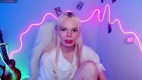 Lia online show from 11/05/25, 01:00