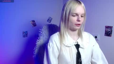 Snapshot of emily_nyaffe123 chatting on 03/14/26, 05:24 Lia online show from 03/14/26, 05:24