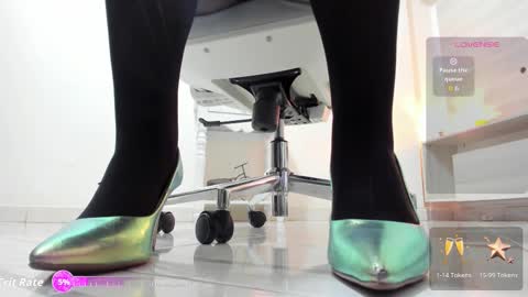 Snapshot of emily_ospina chatting on 11/20/25, 09:53 emili online show from 11/20/25, 09:53