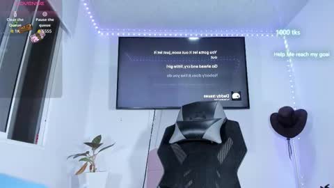 emily_palmeer online show from 02/23/26, 10:23