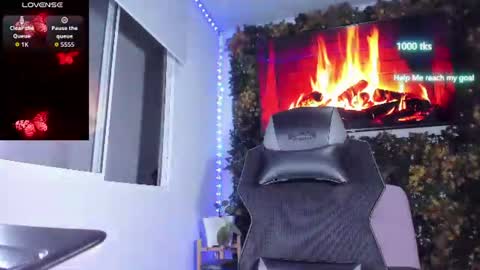 Snapshot of emily_palmeer chatting on 07/02/26, 09:04 emily_palmeer online show from 07/02/26, 09:04