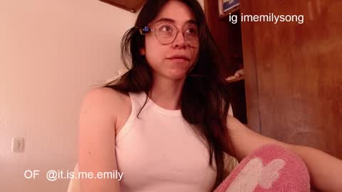 emily_pearl_ online show from 02/11/26, 03:50