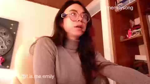 Snapshot of emily_pearl_ chatting on 03/19/26, 02:32 emily_pearl_ online show from 03/19/26, 02:32