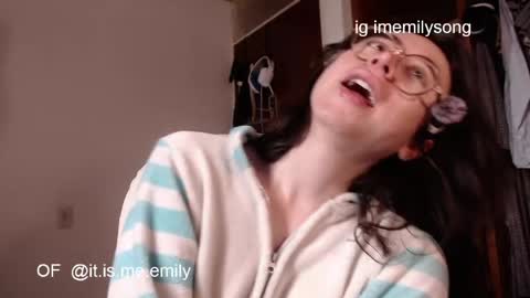 Snapshot of emily_pearl_ chatting on 04/09/26, 12:21 emily_pearl_ online show from 04/09/26, 12:21