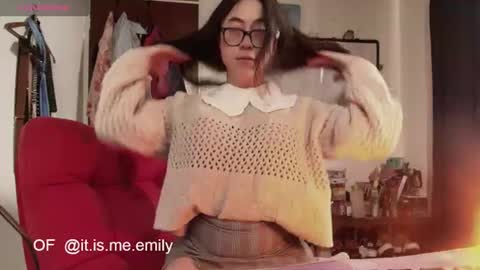 Snapshot of emily_pearl_ chatting on 07/22/26, 05:38 emily_pearl_ online show from 07/22/26, 05:38
