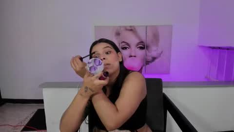 Emily online show from 09/19/25, 07:54