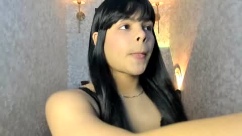Snapshot of emily_rosue_ chatting on 07/31/26, 02:33 emily_rosue_ online show from 07/31/26, 02:33