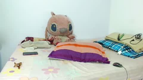 Snapshot of emily_rousxxx chatting on 10/12/25, 10:53 Emily IGEmmily Baussa online show from 10/12/25, 10:53