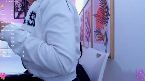  EMILY  online show from 01/09/25, 08:13