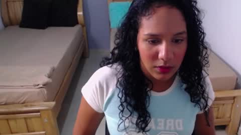 emily_russell_ online show from 09/16/25, 04:57