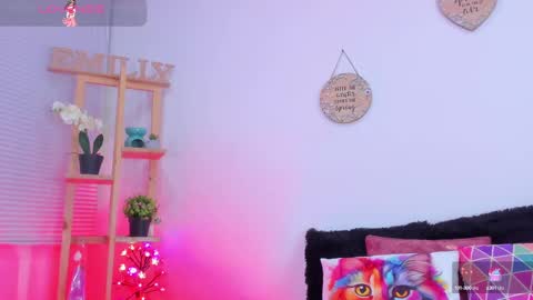 Emily online show from 02/19/25, 11:04