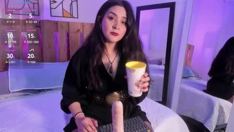 Snapshot of emily_sartre chatting on 03/16/26, 08:13 Emilly online show from 03/16/26, 08:13