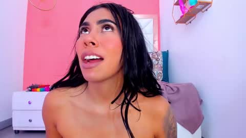 Emily online show from 02/09/25, 02:18