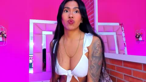 Emily online show from 09/19/25, 11:33