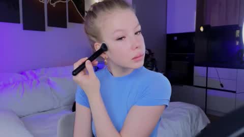 Snapshot of emily_shepard chatting on 04/03/26, 01:58 emily shepard online show from 04/03/26, 01:58