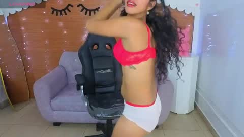 Snapshot of emily_smith_t chatting on 04/23/26, 07:49 emily_smith_t online show from 04/23/26, 07:49