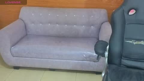 Snapshot of emily_smith_t chatting on 04/26/26, 12:47 emily_smith_t online show from 04/26/26, 12:47