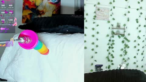 Snapshot of emily_thompson__33 chatting on 04/11/26, 05:01 Emily Thompson33 online show from 04/11/26, 05:01