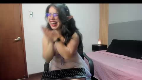  Vanesa  online show from 04/28/26, 11:26