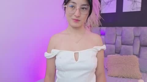 Snapshot of emily_vermont chatting on 09/16/25, 04:13 emily_vermont online show from 09/16/25, 04:13