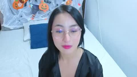 Snapshot of emily_vermont chatting on 10/26/25, 04:18 emily_vermont online show from 10/26/25, 04:18