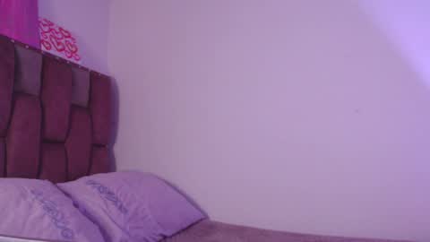 Snapshot of emily_w2 chatting on 02/17/25, 03:47 emily_w2 online show from 02/17/25, 03:47