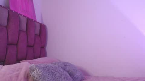 Snapshot of emily_w2 chatting on 05/21/26, 04:08 emily_w2 online show from 05/21/26, 04:08