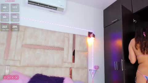 Snapshot of emily_walker4 chatting on 11/23/25, 02:28 emily_walker4 online show from 11/23/25, 02:28