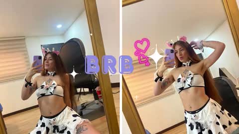 emily_warren__ online show from 09/25/25, 07:28