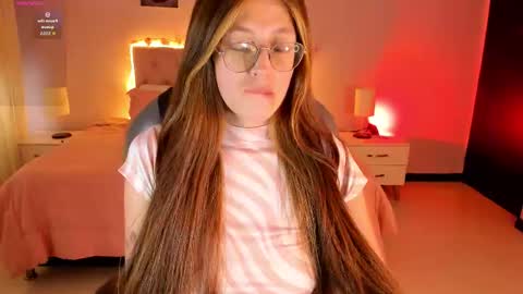 emily_warren__ online show from 03/25/26, 07:20