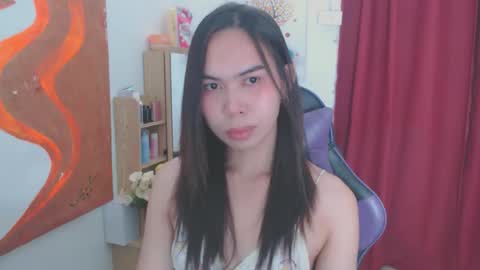 Snapshot of emily_xo143 chatting on 04/30/26, 08:31 emily_xo143 online show from 04/30/26, 08:31