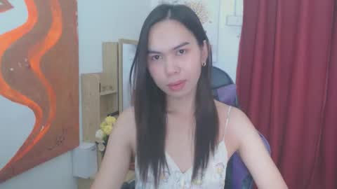 Snapshot of emily_xo143 chatting on 05/25/26, 11:05 emily_xo143 online show from 05/25/26, 11:05