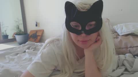 Emily online show from 09/22/25, 08:11