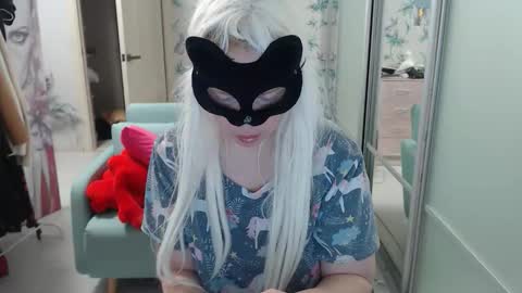 Snapshot of emily_york18 chatting on 01/14/26, 05:51 Emily online show from 01/14/26, 05:51