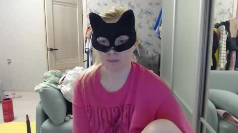 Snapshot of emily_york18 chatting on 04/13/26, 06:35 Emily online show from 04/13/26, 06:35