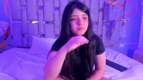 Amily  Andrew online show from 12/03/25, 05:15