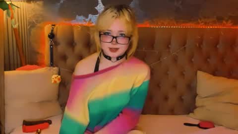 Snapshot of emilyangels chatting on 05/08/26, 06:30 Baby Emelli online show from 05/08/26, 06:30