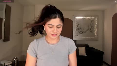 Emily Armstrong online show from 12/12/24, 11:18